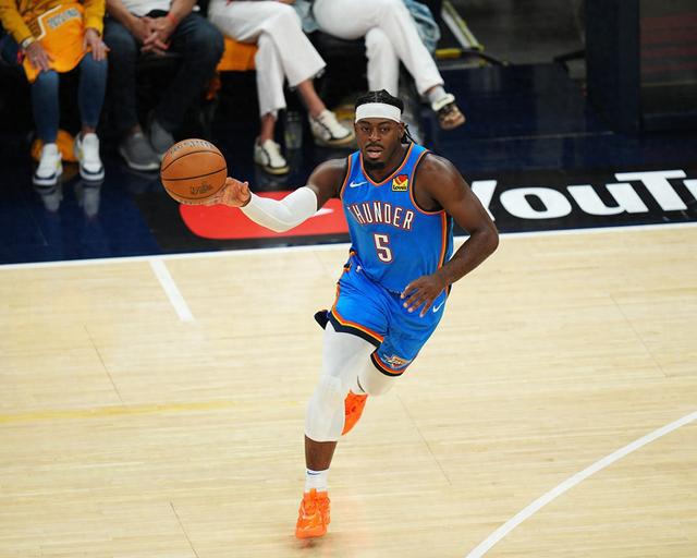 季后赛第一年三分命中率26%！多特：太疯狂 我的努力得到了回报