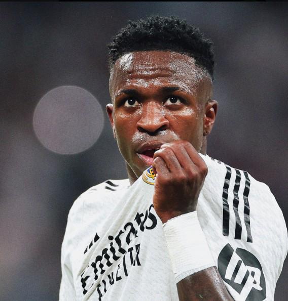 yl7703永利-记者：维尼修斯的续约搁置，预计夏窗不会公布任何消息