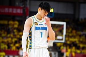 永利官网-直播吧：首钢表示 曾凡博预计今晚会到场为队友加油