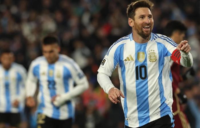 世界杯夺冠热门诞生，图赫尔神了，战绩彪悍，追平队史神迹